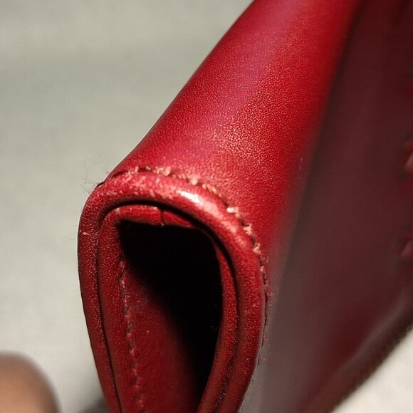 Gucci Burgundy Leather Clutch with COA - Picture 5 of 16